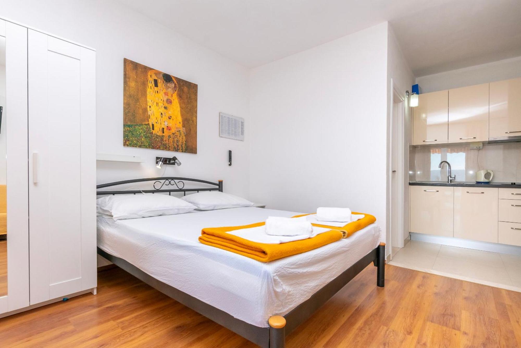 Apartments Ivo - Sea View; Pisak Exterior foto