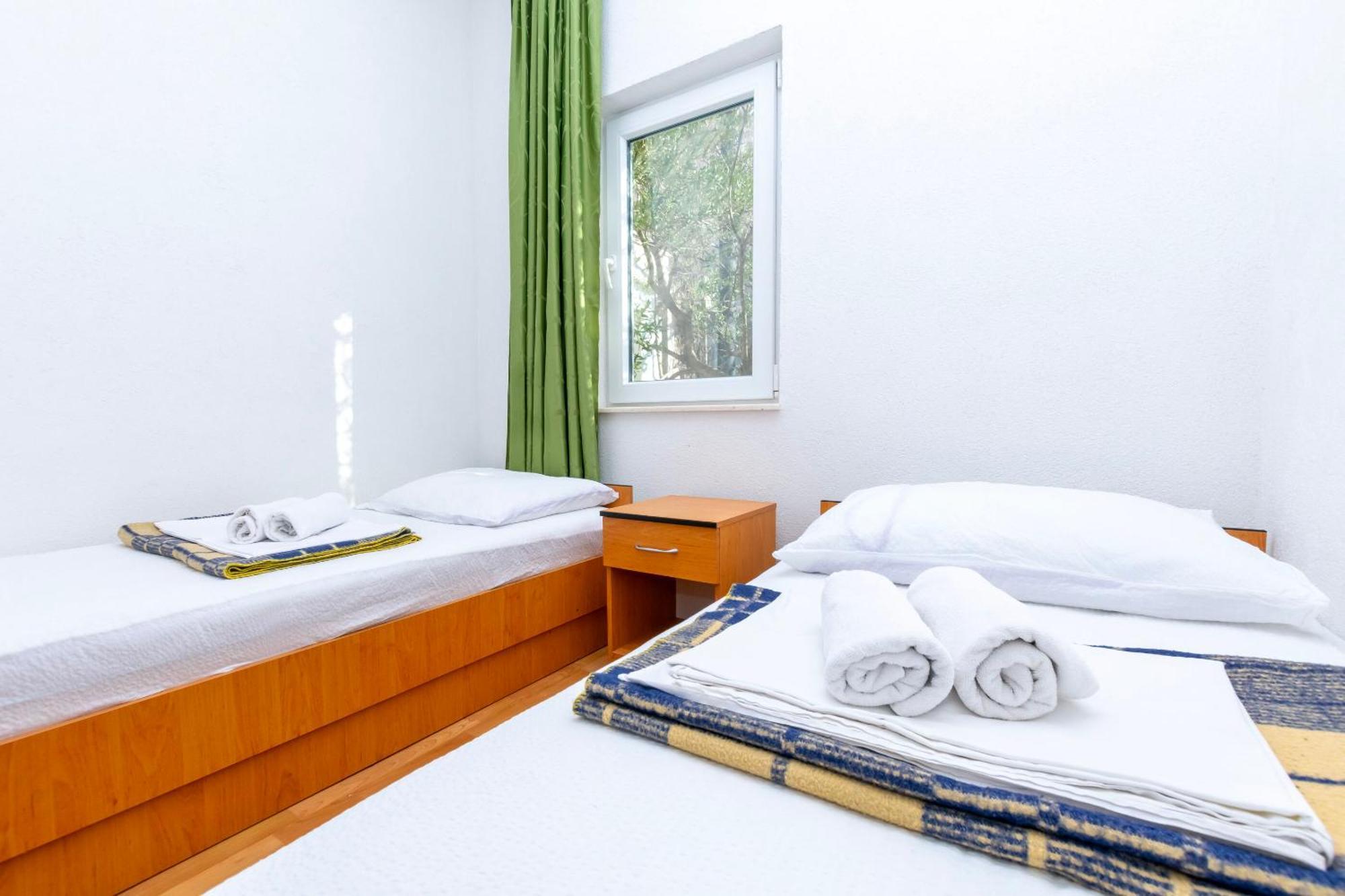 Apartments Ivo - Sea View; Pisak Exterior foto
