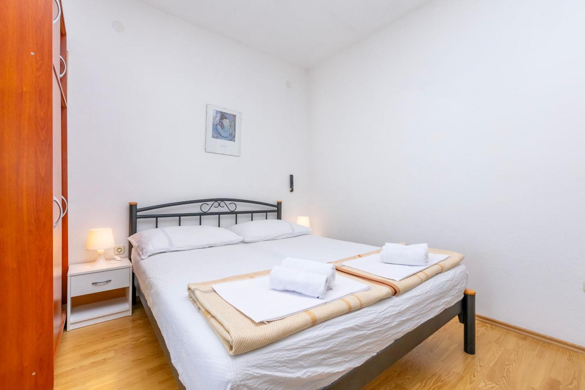 Apartments Ivo - Sea View; Pisak Exterior foto