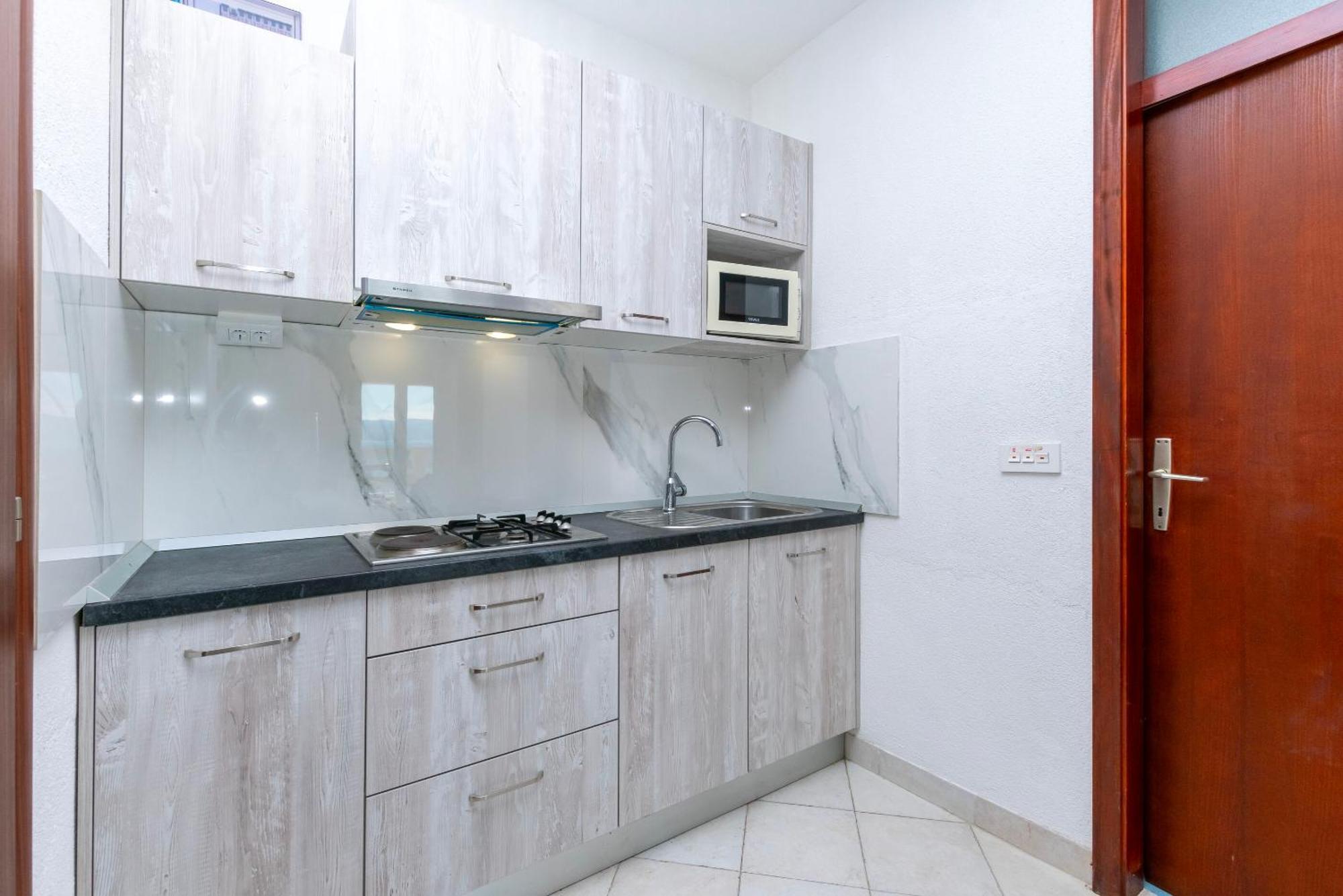 Apartments Ivo - Sea View; Pisak Exterior foto